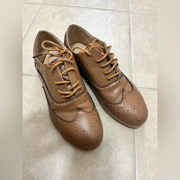 Brogue Lace Up Wing Tip Oxford College Style Flat Shoes - Picture 8 of 9